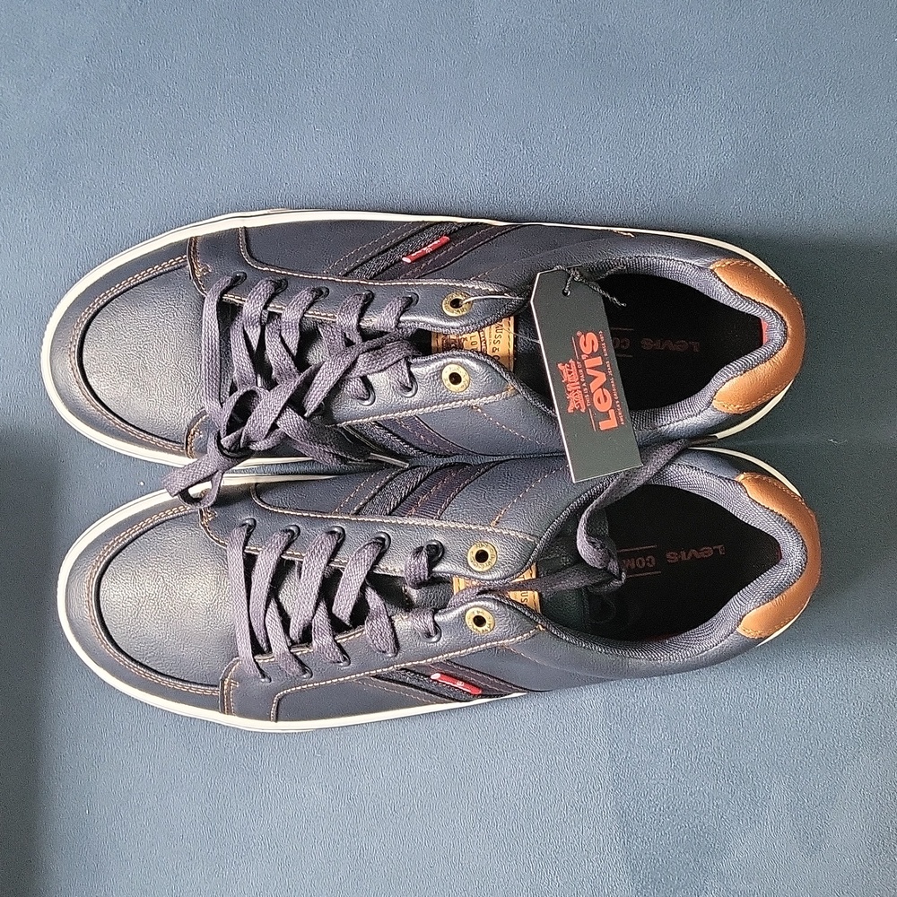 Men's sneakers